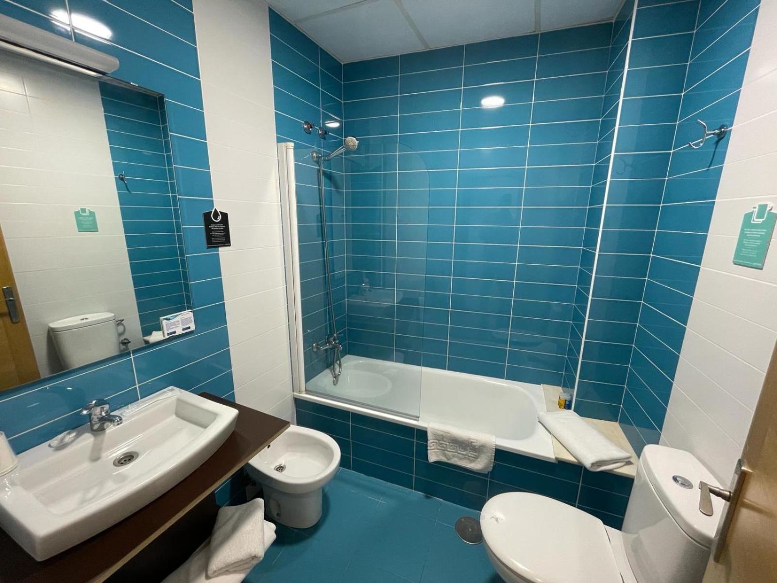 Hotel Alda Fogar Do Marineiro Ribadeo Bagian luar foto