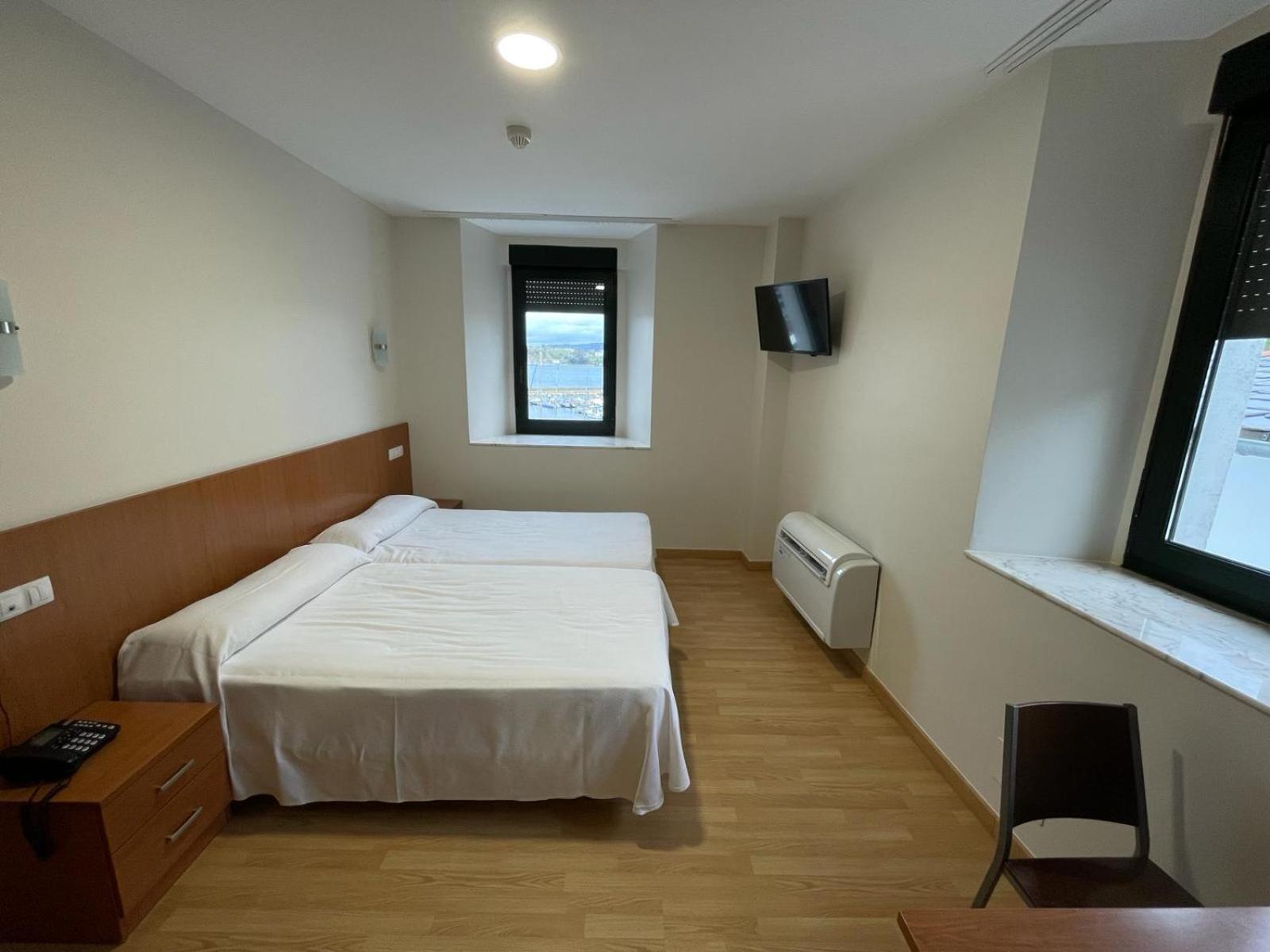 Hotel Alda Fogar Do Marineiro Ribadeo Bagian luar foto