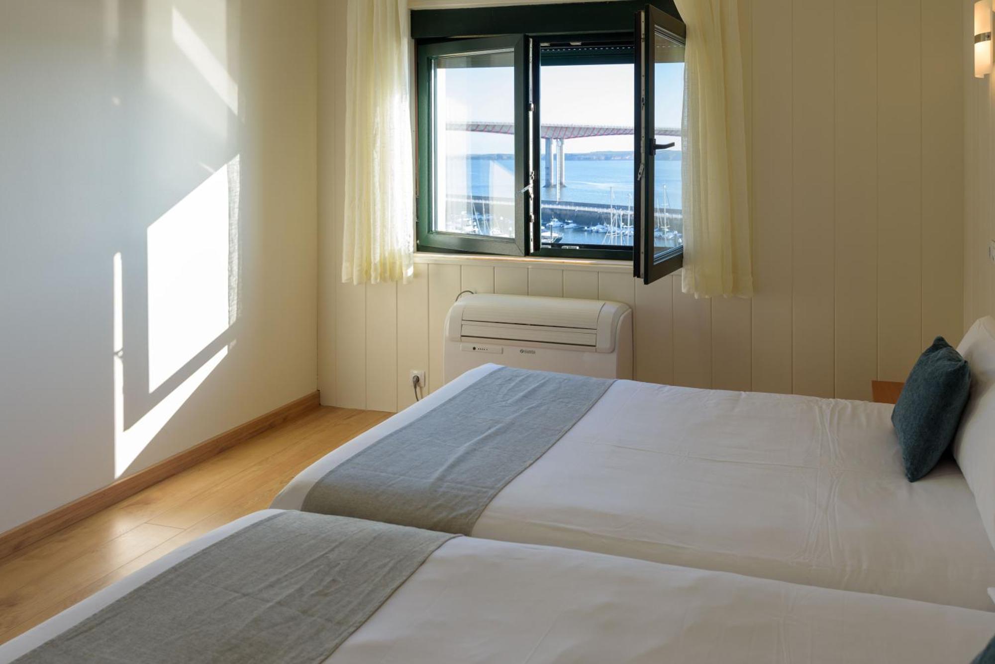 Hotel Alda Fogar Do Marineiro Ribadeo Bagian luar foto